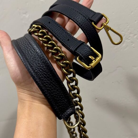 Hand-Tooled & Deer Texture Cowhide Handmade Kisslock Round Bag, Multi Use Style - Picture 15 of 16